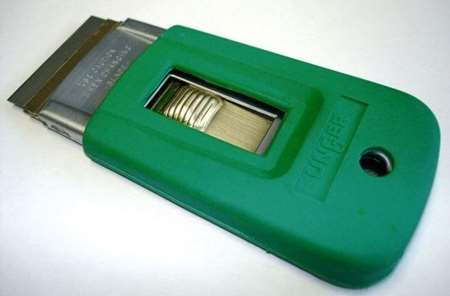 Image de ERGOTECH GRATTOIR DE SÉCURITÉ 4CM AVEC REVÊTEMENT CAOUTCHOUC